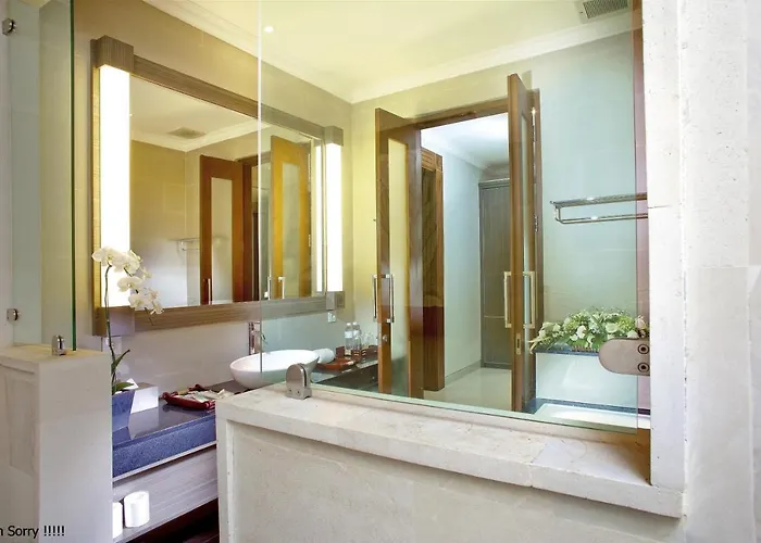 Villa The Banyumas Legian (Bali)