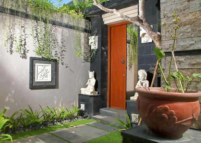 Villa The Banyumas Legian (Bali)